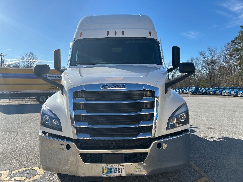 Sleeper Tractor-Heavy Duty Tractors-Freightliner-2020-T12664ST-Anderson-SC-348,519\n\t\tmiles-$ 66,750 - Image 2