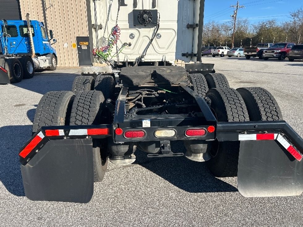 Sleeper Tractor-Heavy Duty Tractors-Freightliner-2020-T12664ST-Anderson-SC-348,519\n\t\tmiles-$ 66,750 - Image 6