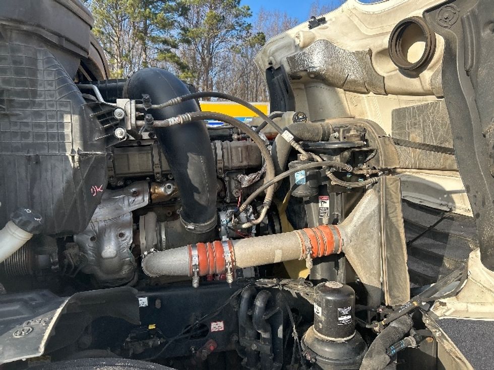 Sleeper Tractor-Heavy Duty Tractors-Freightliner-2020-T12664ST-Anderson-SC-380,489\n\t\tmiles-$ 65,000 - Image 20