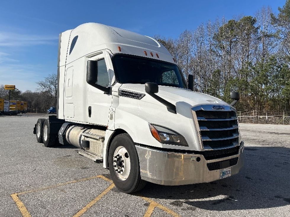 Sleeper Tractor-Heavy Duty Tractors-Freightliner-2020-T12664ST-Anderson-SC-411,427\n\t\tmiles-$ 63,250 - Image 1