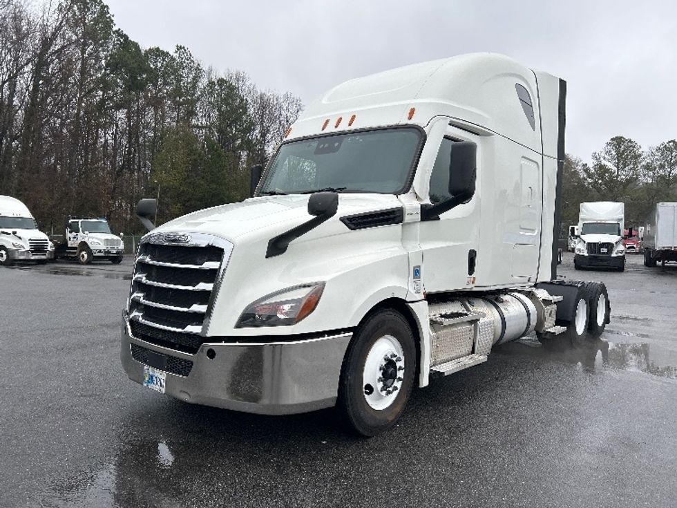 Sleeper Tractor-Heavy Duty Tractors-Freightliner-2020-T12664ST-Anderson-SC-478,551\n\t\tmiles-$ 62,250 - Image 3
