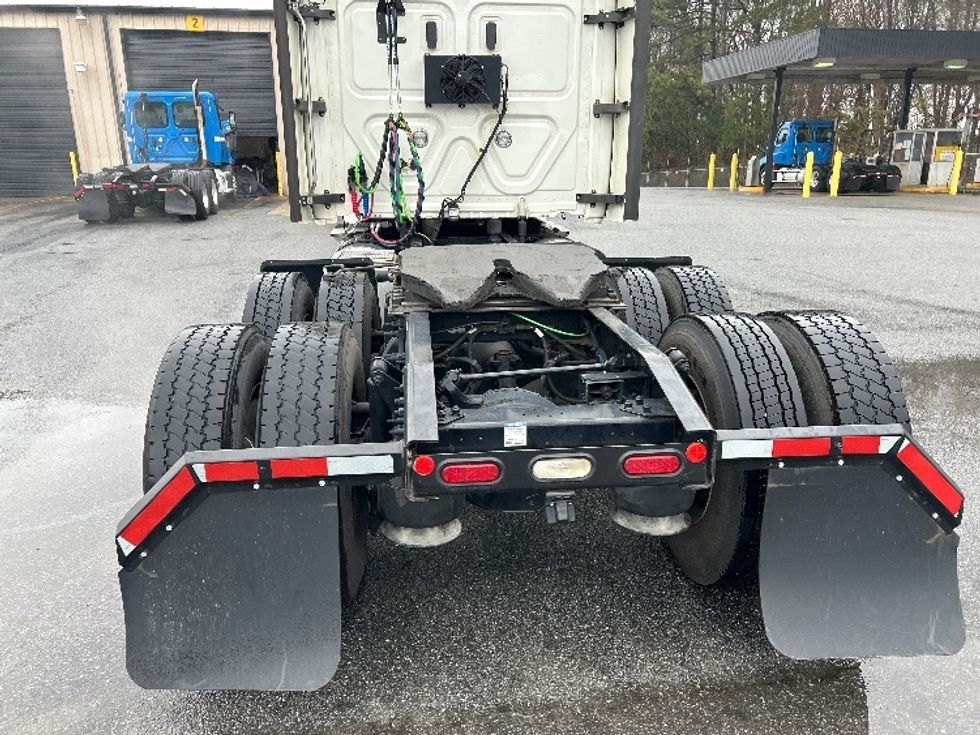 Sleeper Tractor-Heavy Duty Tractors-Freightliner-2020-T12664ST-Anderson-SC-478,551\n\t\tmiles-$ 62,250 - Image 6