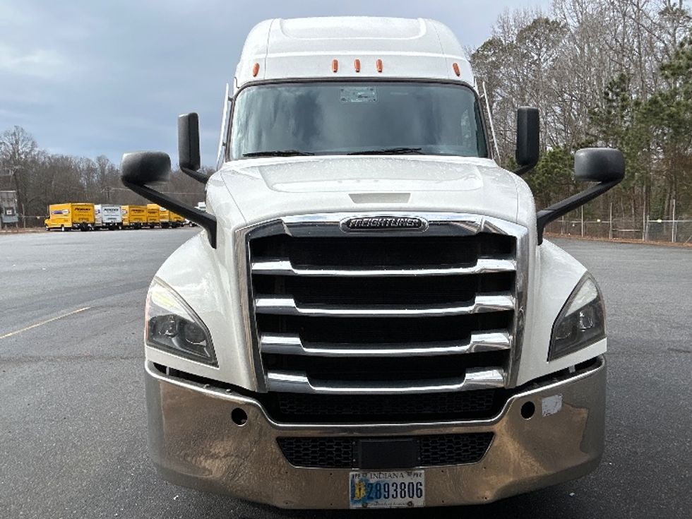 Sleeper Tractor-Heavy Duty Tractors-Freightliner-2020-T12664ST-Anderson-SC-479,282\n\t\tmiles-$ 59,250 - Image 2