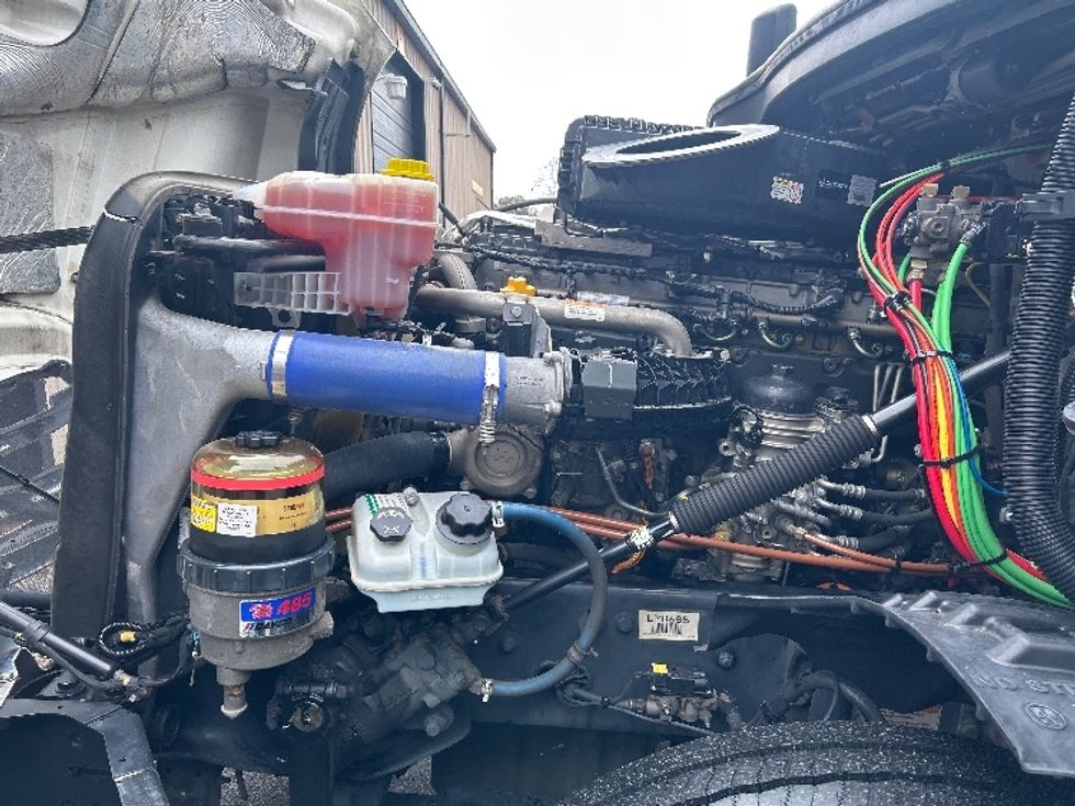 Sleeper Tractor-Heavy Duty Tractors-Freightliner-2020-T12664ST-Anderson-SC-479,282\n\t\tmiles-$ 59,250 - Image 21