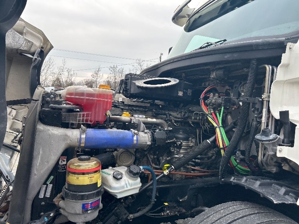 Sleeper Tractor-Heavy Duty Tractors-Freightliner-2020-T12664ST-Anderson-SC-508,038\n\t\tmiles-$ 54,750 - Image 21