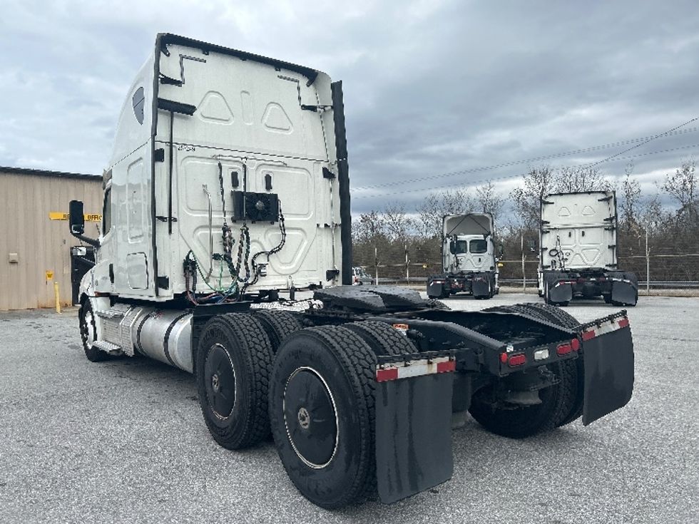 Sleeper Tractor-Heavy Duty Tractors-Freightliner-2020-T12664ST-Anderson-SC-630,354\n\t\tmiles-$ 45,500 - Image 5
