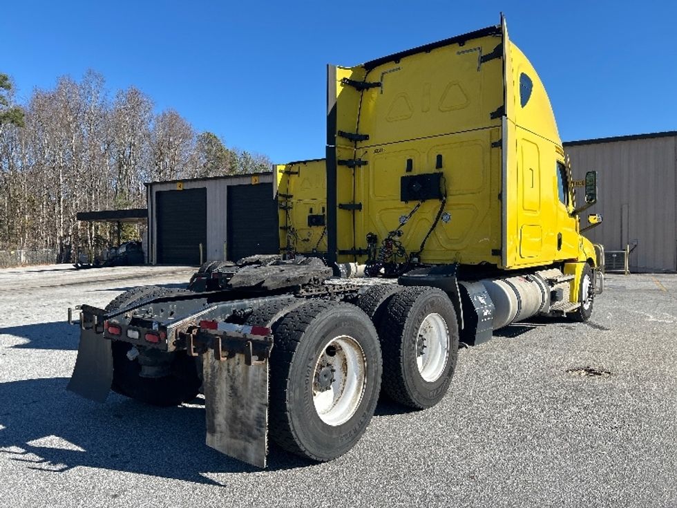 Sleeper Tractor-Heavy Duty Tractors-Freightliner-2020-T12664ST-Anderson-SC-658,953\n\t\tmiles-$ 44,250 - Image 7