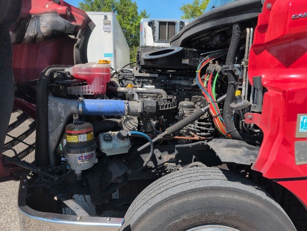 Sleeper Tractor-Heavy Duty Tractors-Freightliner-2020-T12664ST-Apopka-FL-408,026\n\t\tmiles-$ 69,000 - Image 20