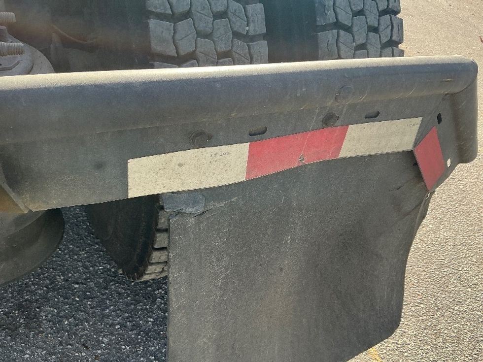 Sleeper Tractor-Heavy Duty Tractors-Freightliner-2020-T12664ST-Asheville-NC-474,133\n\t\tmiles-$ 56,500 - Image 22