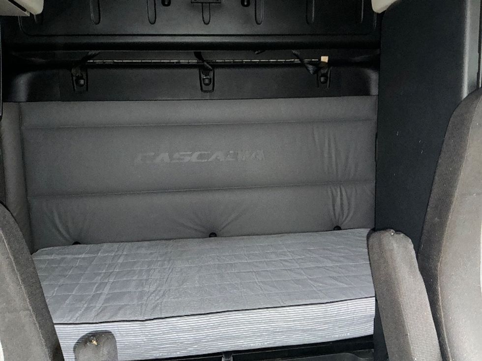 Sleeper Tractor-Heavy Duty Tractors-Freightliner-2020-T12664ST-Asheville-NC-627,135\n\t\tmiles-$ 44,750 - Image 20