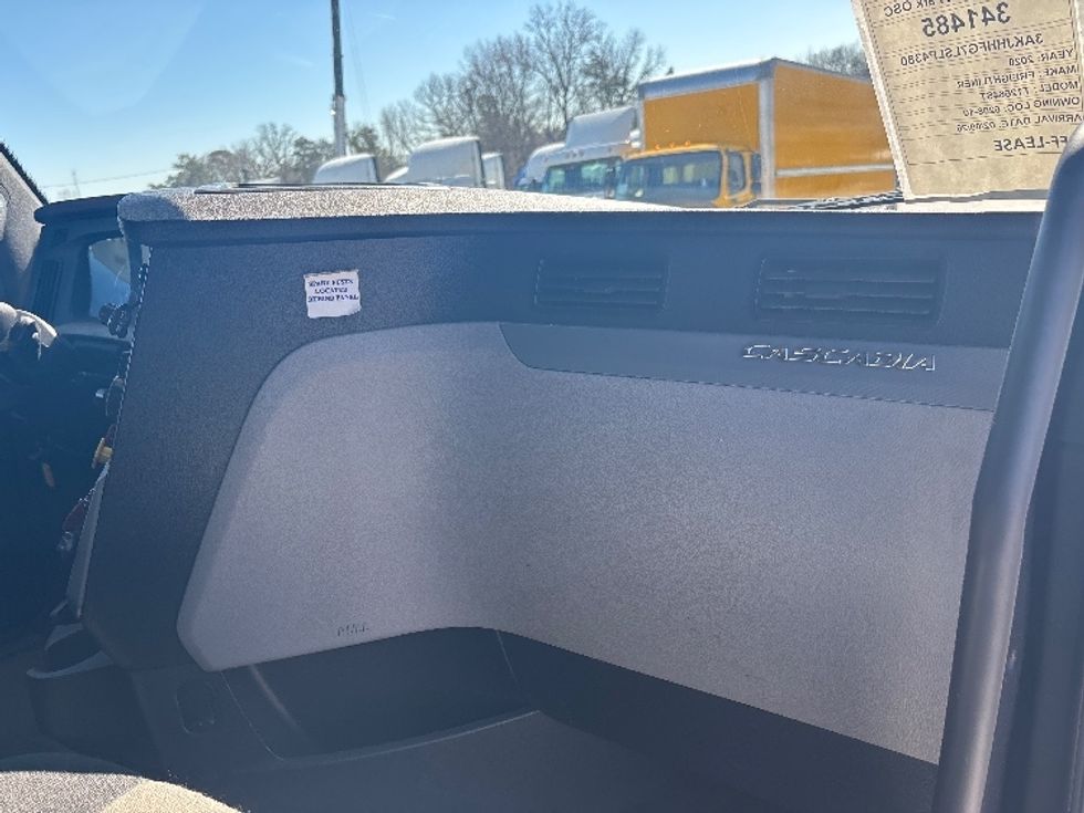 Sleeper Tractor-Heavy Duty Tractors-Freightliner-2020-T12664ST-Atlanta (Forest Park)-GA-243,383\n\t\tmiles-$ 72,500 - Image 14