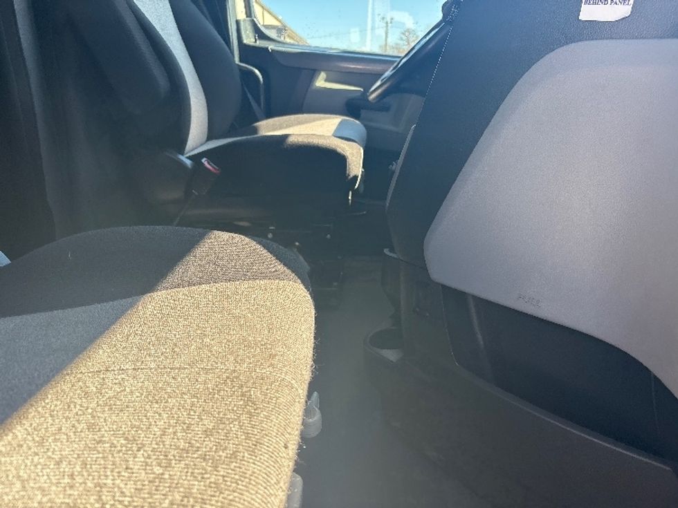 Sleeper Tractor-Heavy Duty Tractors-Freightliner-2020-T12664ST-Atlanta (Forest Park)-GA-243,383\n\t\tmiles-$ 72,500 - Image 15