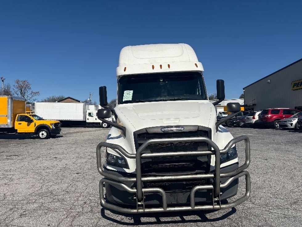 Sleeper Tractor-Heavy Duty Tractors-Freightliner-2020-T12664ST-Atlanta (Forest Park)-GA-243,383\n\t\tmiles-$ 72,500 - Image 2