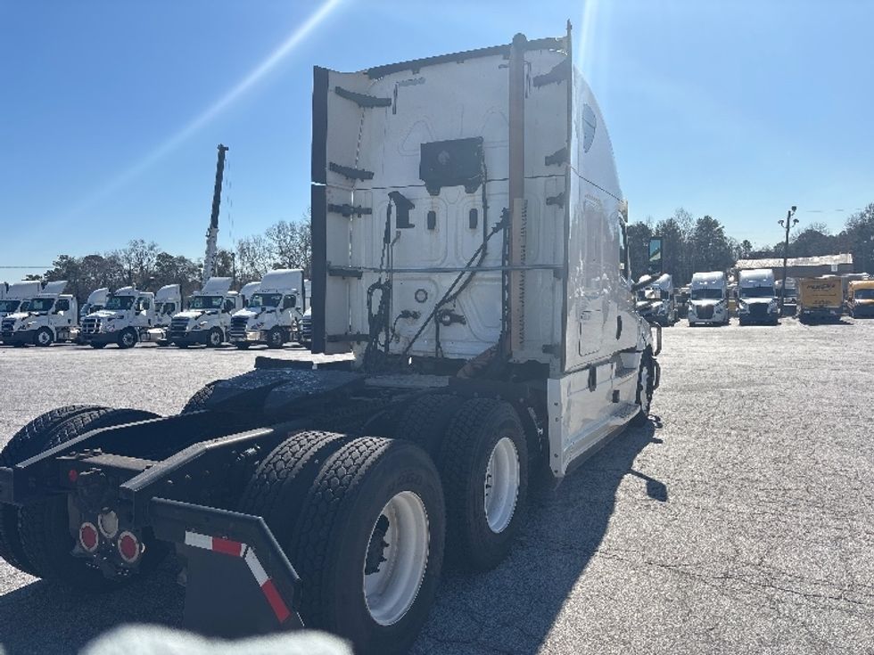 Sleeper Tractor-Heavy Duty Tractors-Freightliner-2020-T12664ST-Atlanta (Forest Park)-GA-243,383\n\t\tmiles-$ 72,500 - Image 7