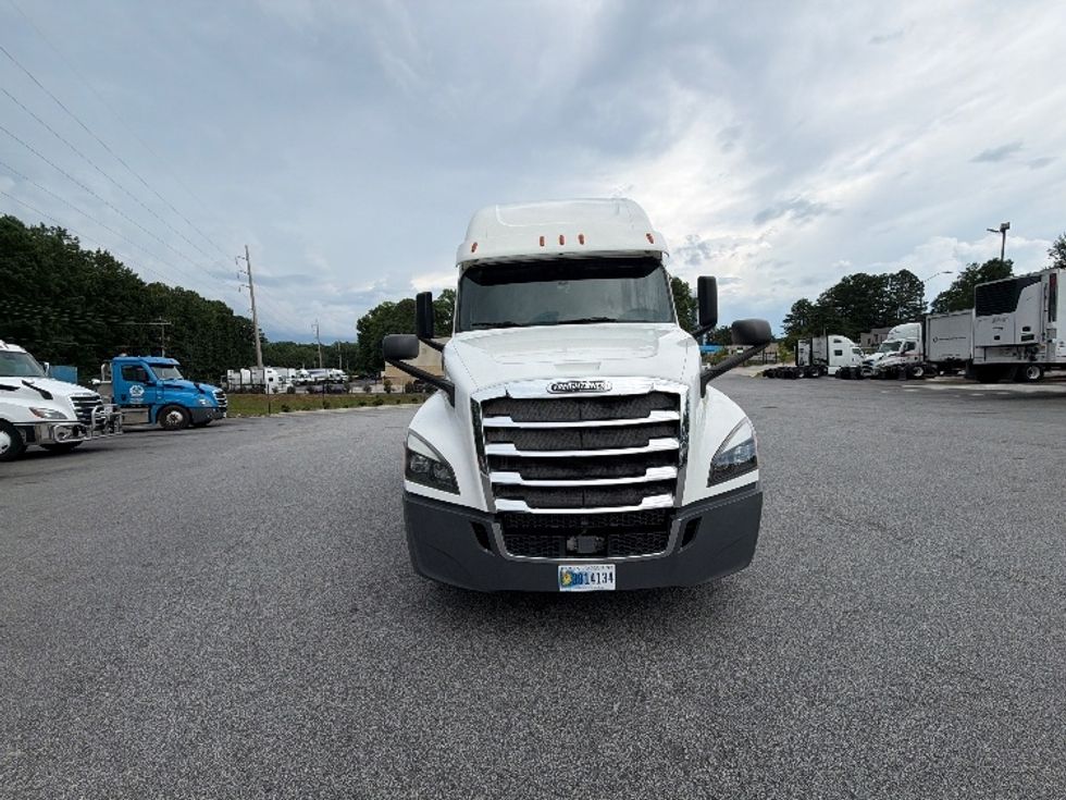 Sleeper Tractor-Heavy Duty Tractors-Freightliner-2020-T12664ST-Atlanta (Forest Park)-GA-445,996\n\t\tmiles-$ 70,250 - Image 2