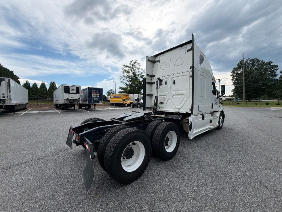 Sleeper Tractor-Heavy Duty Tractors-Freightliner-2020-T12664ST-Atlanta (Forest Park)-GA-445,996\n\t\tmiles-$ 70,250 - Image 7