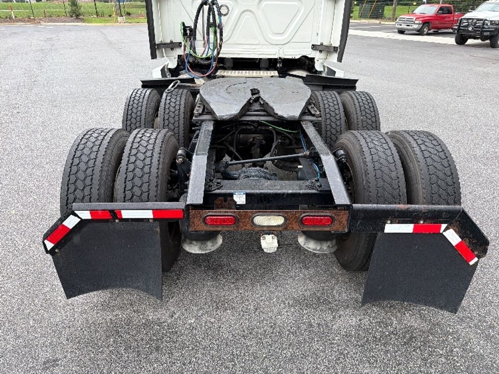 Sleeper Tractor-Heavy Duty Tractors-Freightliner-2020-T12664ST-Atlanta (Forest Park)-GA-498,000\n\t\tmiles-$ 67,000 - Image 6