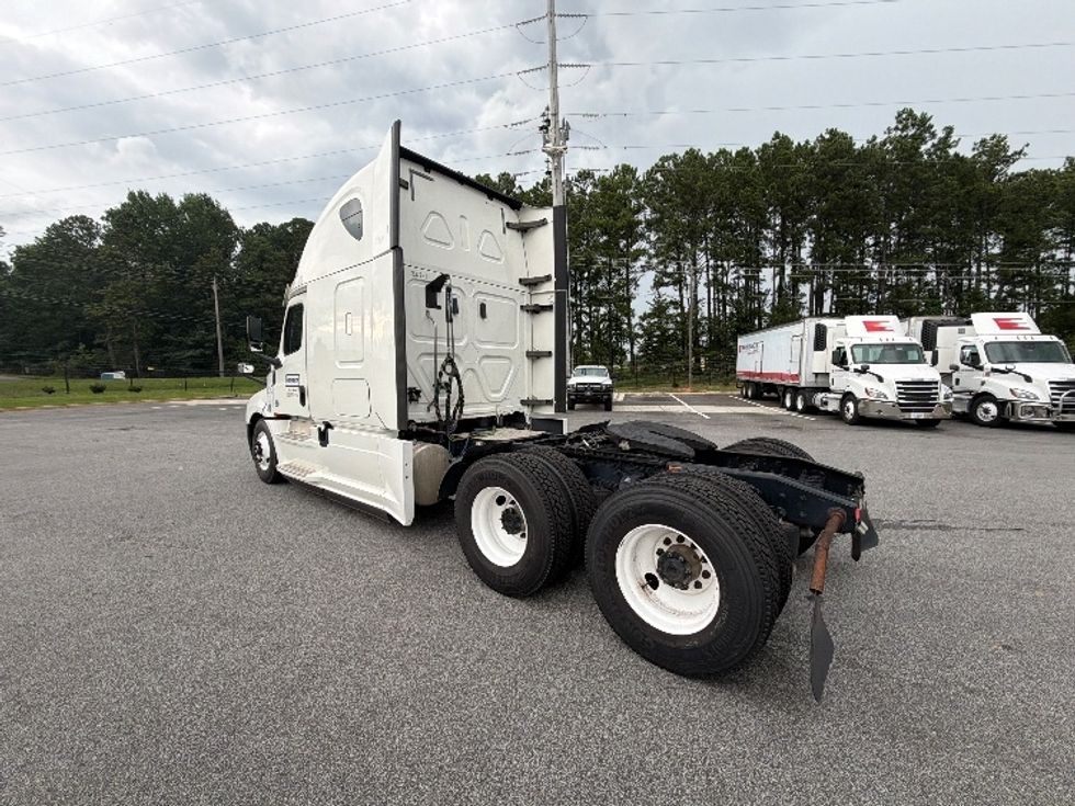 Sleeper Tractor-Heavy Duty Tractors-Freightliner-2020-T12664ST-Atlanta (Forest Park)-GA-563,789\n\t\tmiles-$ 62,250 - Image 5