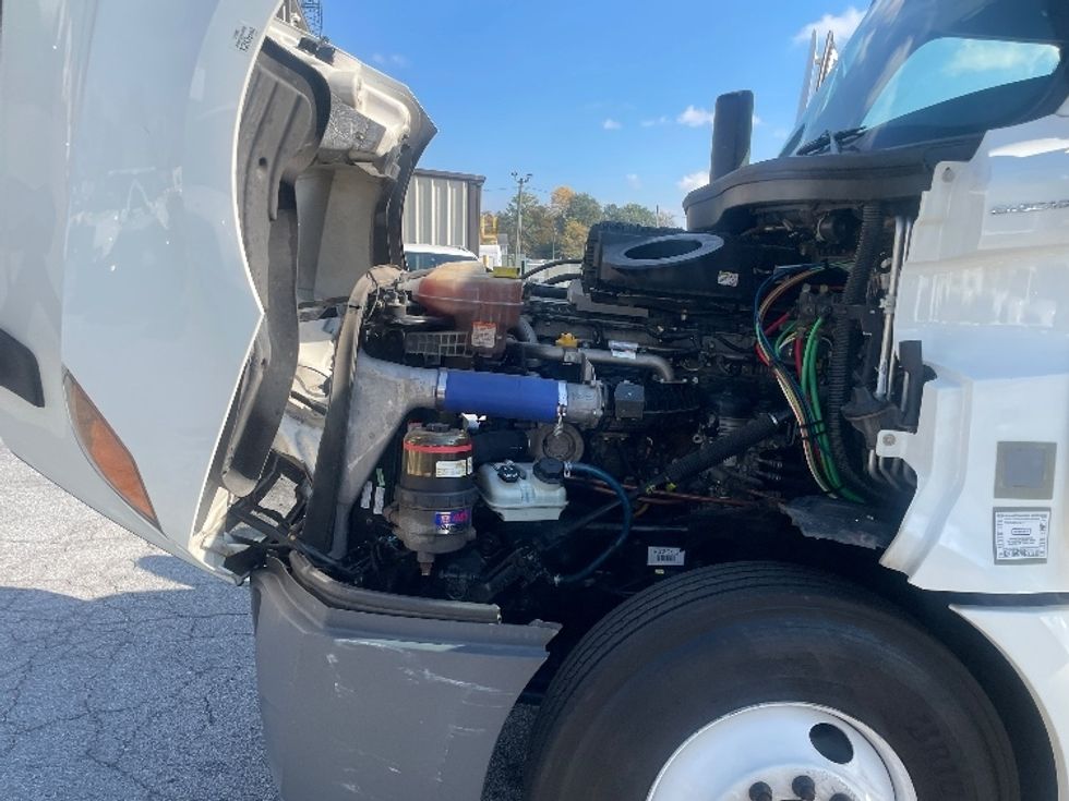 Sleeper Tractor-Heavy Duty Tractors-Freightliner-2020-T12664ST-Atlanta (Forest Park)-GA-633,215\n\t\tmiles-$ 52,000 - Image 21