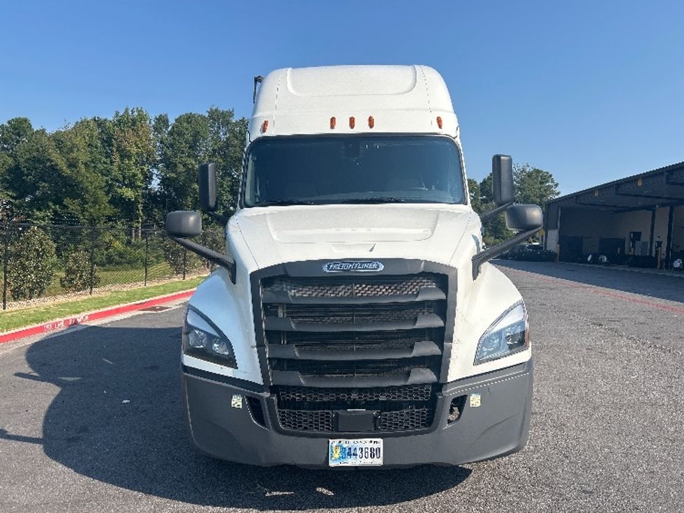 Sleeper Tractor-Heavy Duty Tractors-Freightliner-2020-T12664ST-Atlanta (Forest Park)-GA-719,512\n\t\tmiles-$ 47,750 - Image 2