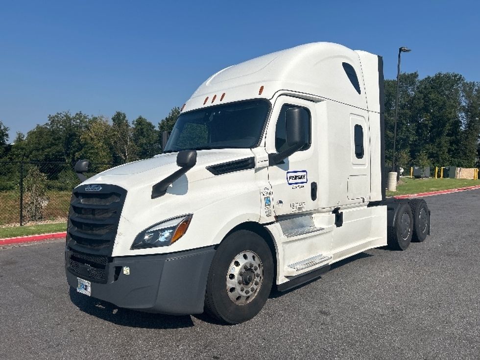 Sleeper Tractor-Heavy Duty Tractors-Freightliner-2020-T12664ST-Atlanta (Forest Park)-GA-719,512\n\t\tmiles-$ 47,750 - Image 3