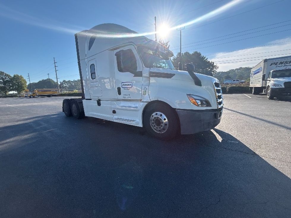 Sleeper Tractor-Heavy Duty Tractors-Freightliner-2020-T12664ST-Atlanta-GA-631,840\n\t\tmiles-$ 61,000 - Image 1