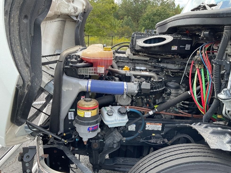 Sleeper Tractor-Heavy Duty Tractors-Freightliner-2020-T12664ST-Augusta-GA-211,354\n\t\tmiles-$ 80,750 - Image 21