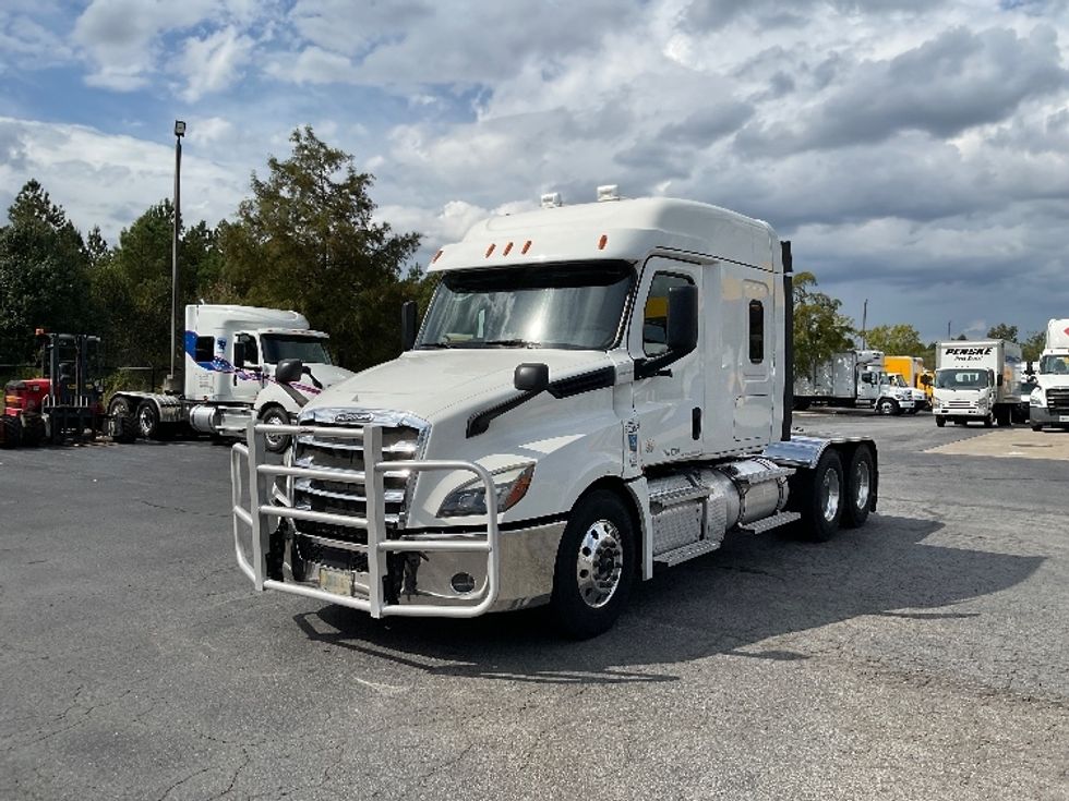 Sleeper Tractor-Heavy Duty Tractors-Freightliner-2020-T12664ST-Augusta-GA-211,354\n\t\tmiles-$ 80,750 - Image 3