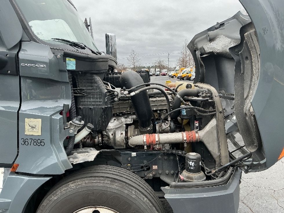 Sleeper Tractor-Heavy Duty Tractors-Freightliner-2020-T12664ST-Augusta-GA-524,372\n\t\tmiles-$ 56,500 - Image 19