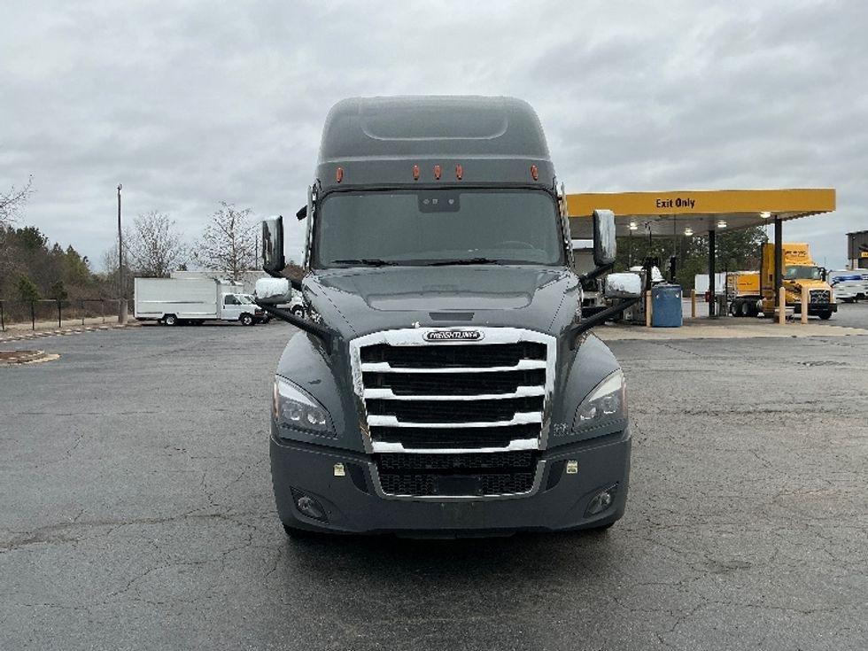 Sleeper Tractor-Heavy Duty Tractors-Freightliner-2020-T12664ST-Augusta-GA-524,372\n\t\tmiles-$ 56,500 - Image 2