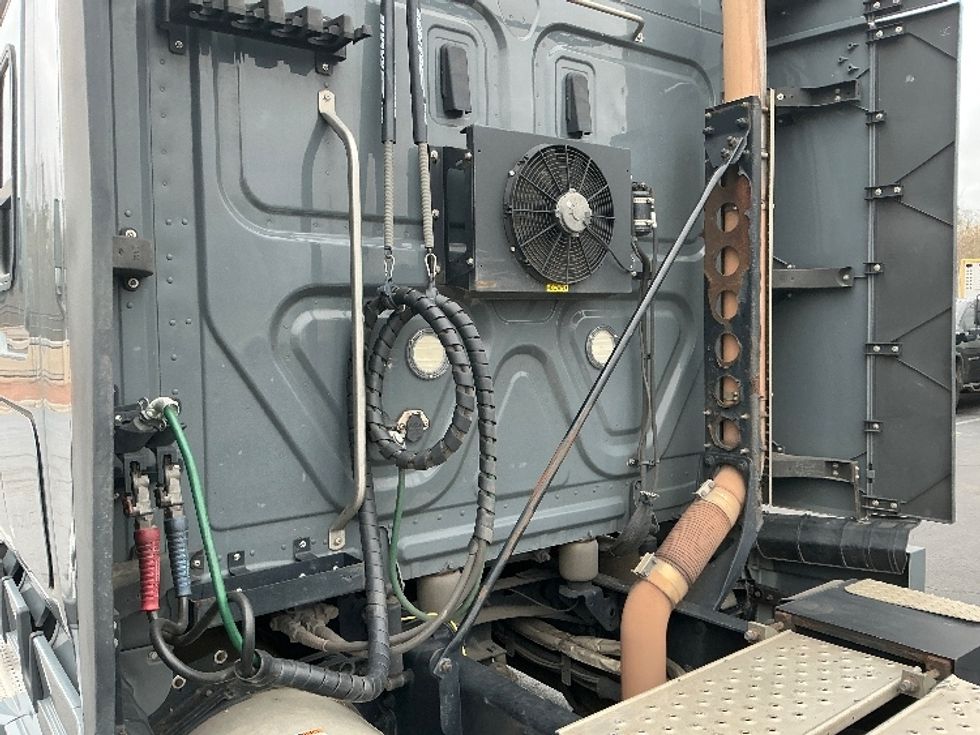 Sleeper Tractor-Heavy Duty Tractors-Freightliner-2020-T12664ST-Augusta-GA-524,372\n\t\tmiles-$ 56,500 - Image 20