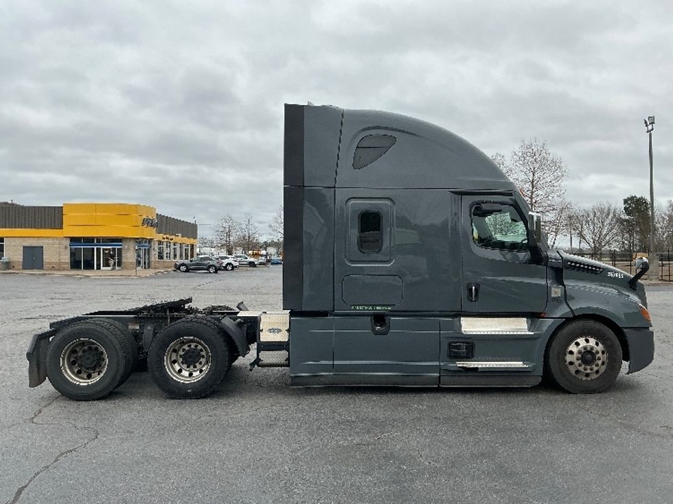 Sleeper Tractor-Heavy Duty Tractors-Freightliner-2020-T12664ST-Augusta-GA-524,372\n\t\tmiles-$ 56,500 - Image 8