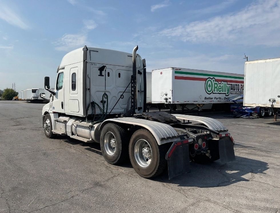 Sleeper Tractor-Heavy Duty Tractors-Freightliner-2020-T12664ST-Aurora-CO-376,104\n\t\tmiles-$ 78,750 - Image 5