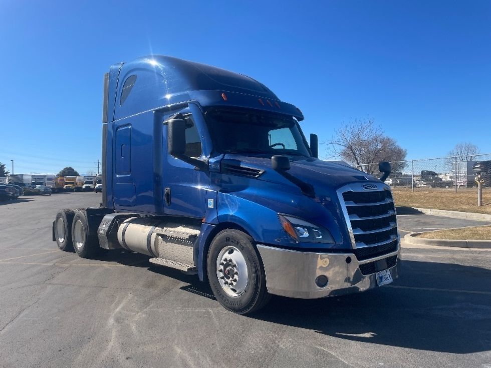 Sleeper Tractor-Heavy Duty Tractors-Freightliner-2020-T12664ST-Aurora-CO-632,100\n\t\tmiles-$ 60,250 - Image 1