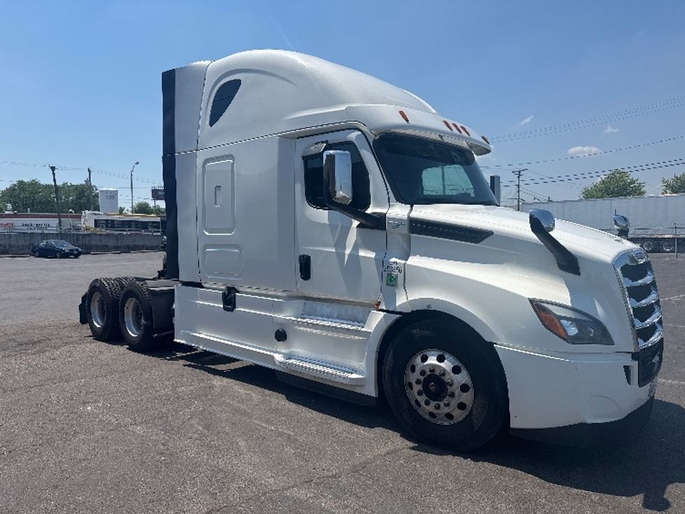 Sleeper Tractor-Heavy Duty Tractors-Freightliner-2020-T12664ST-Baltimore-MD-468,374\n\t\tmiles-$ 65,250 - Image 1