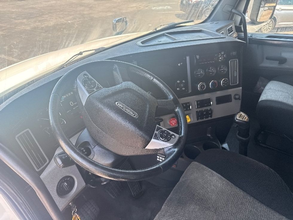 Sleeper Tractor-Heavy Duty Tractors-Freightliner-2020-T12664ST-Baltimore-MD-468,374\n\t\tmiles-$ 65,250 - Image 10