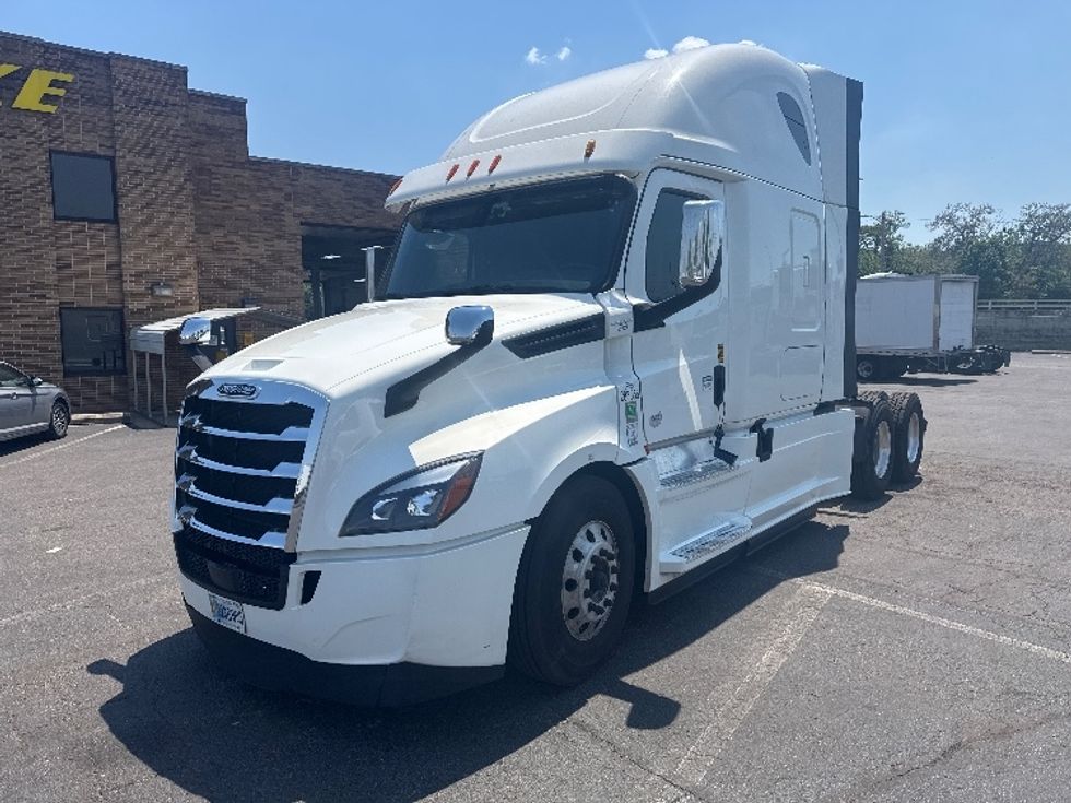 Sleeper Tractor-Heavy Duty Tractors-Freightliner-2020-T12664ST-Baltimore-MD-468,374\n\t\tmiles-$ 65,250 - Image 3
