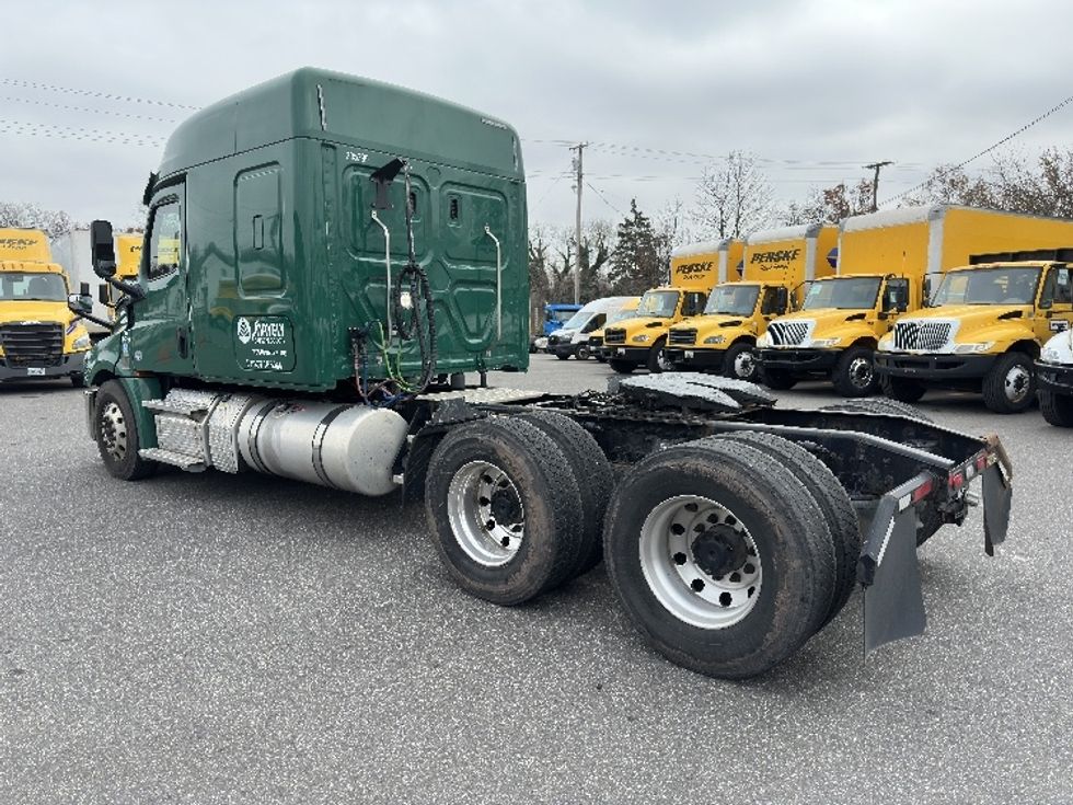 Sleeper Tractor-Heavy Duty Tractors-Freightliner-2020-T12664ST-Baltimore-MD-507,195\n\t\tmiles-$ 57,000 - Image 5