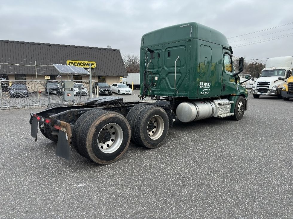 Sleeper Tractor-Heavy Duty Tractors-Freightliner-2020-T12664ST-Baltimore-MD-507,195\n\t\tmiles-$ 57,000 - Image 7