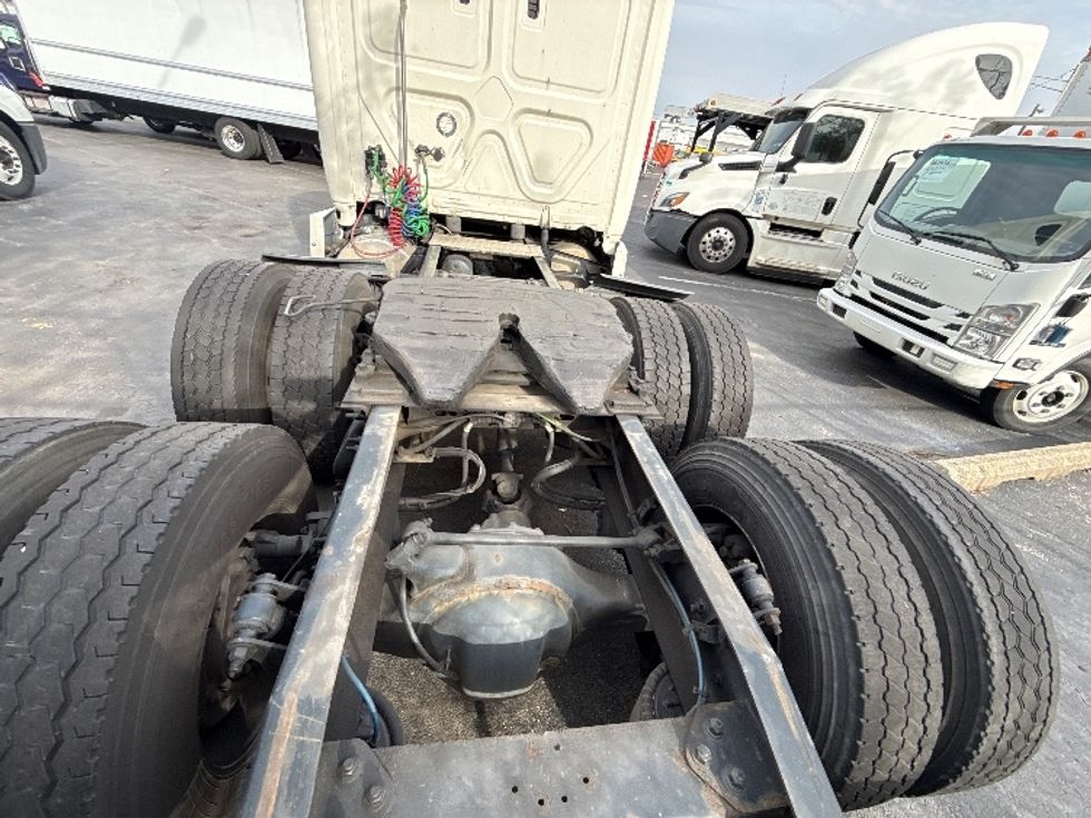 Sleeper Tractor-Heavy Duty Tractors-Freightliner-2020-T12664ST-Baltimore-MD-563,428\n\t\tmiles-$ 53,750 - Image 5