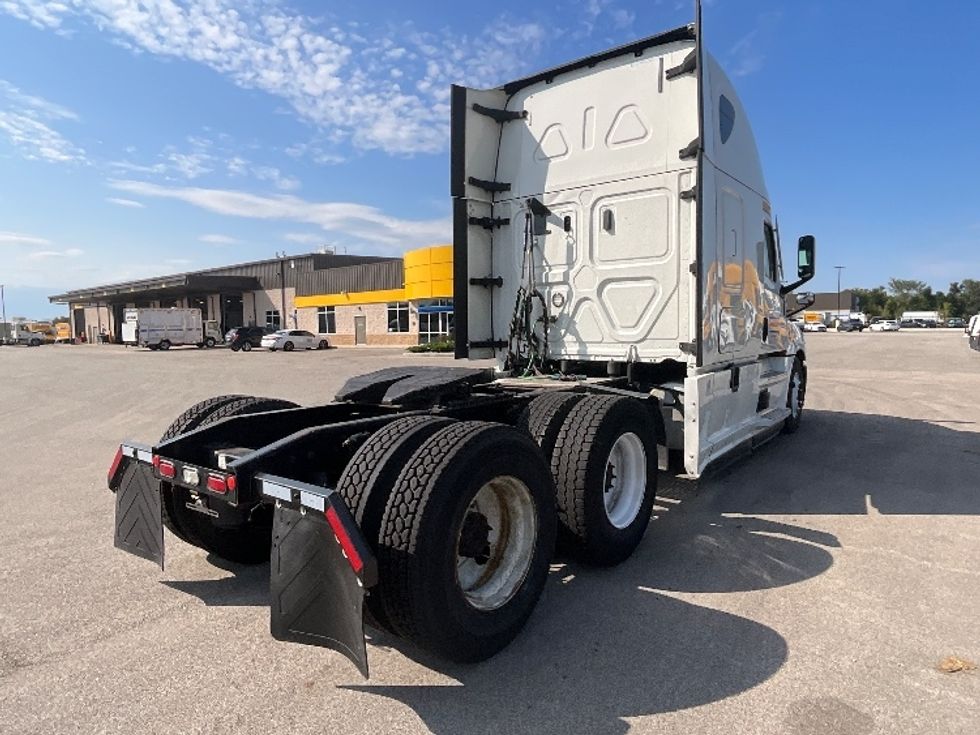 Sleeper Tractor-Heavy Duty Tractors-Freightliner-2020-T12664ST-Baltimore-MD-609,989\n\t\tmiles-$ 52,250 - Image 7