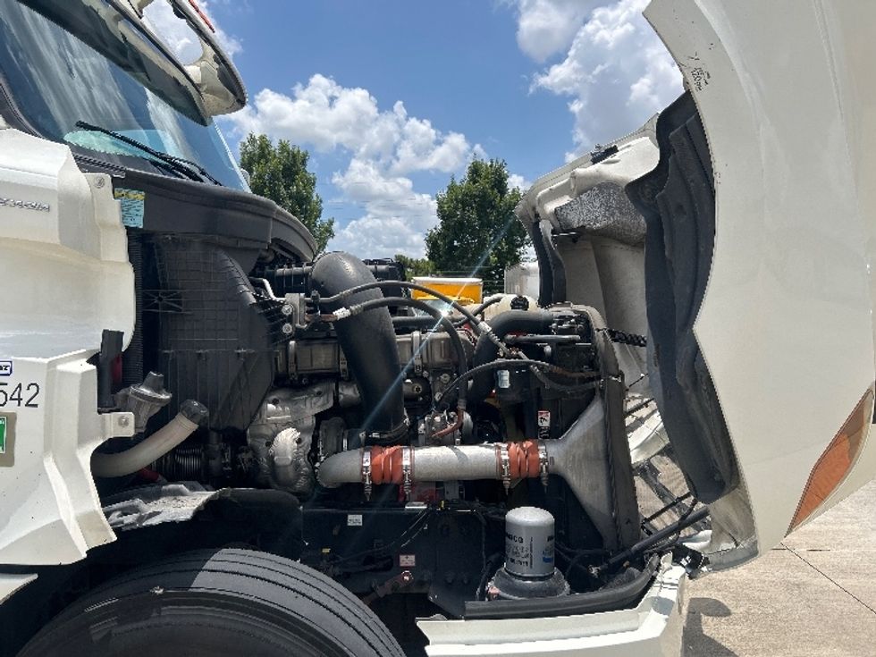 Sleeper Tractor-Heavy Duty Tractors-Freightliner-2020-T12664ST-Beaumont-TX-596,531\n\t\tmiles-$ 63,500 - Image 20