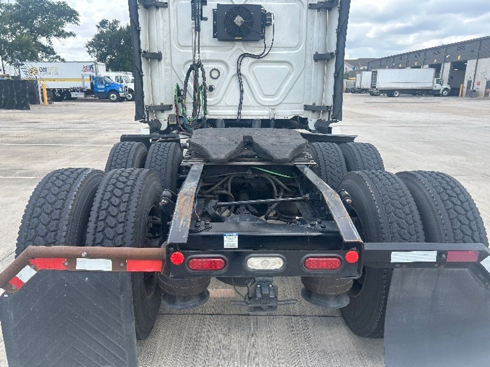 Sleeper Tractor-Heavy Duty Tractors-Freightliner-2020-T12664ST-Beaumont-TX-596,531\n\t\tmiles-$ 63,500 - Image 6