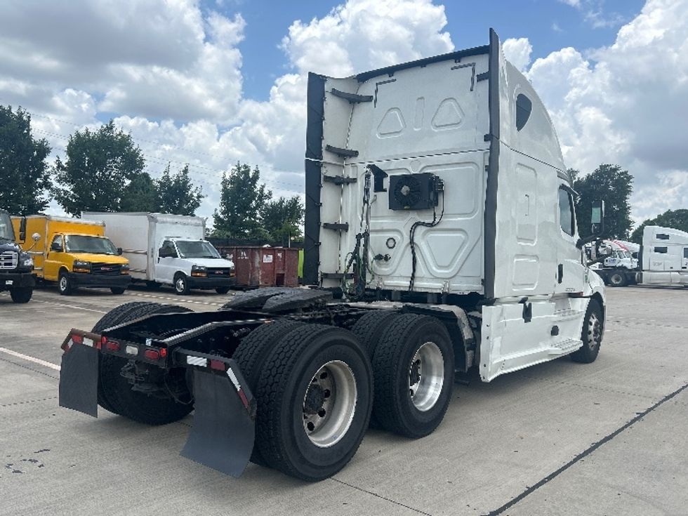 Sleeper Tractor-Heavy Duty Tractors-Freightliner-2020-T12664ST-Beaumont-TX-596,531\n\t\tmiles-$ 63,500 - Image 7