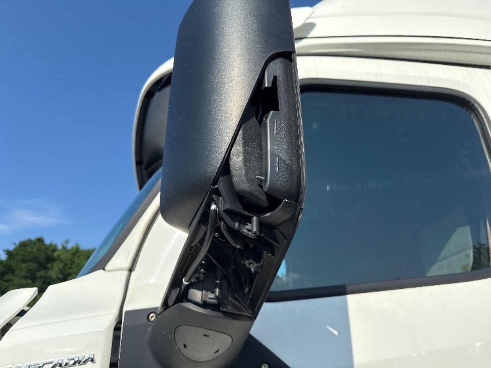 Sleeper Tractor-Heavy Duty Tractors-Freightliner-2020-T12664ST-Belcamp-MD-374,396\n\t\tmiles-$ 69,750 - Image 22