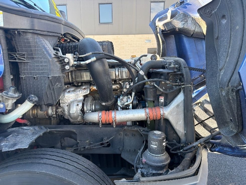 Sleeper Tractor-Heavy Duty Tractors-Freightliner-2020-T12664ST-Belcamp-MD-674,583\n\t\tmiles-$ 42,750 - Image 20