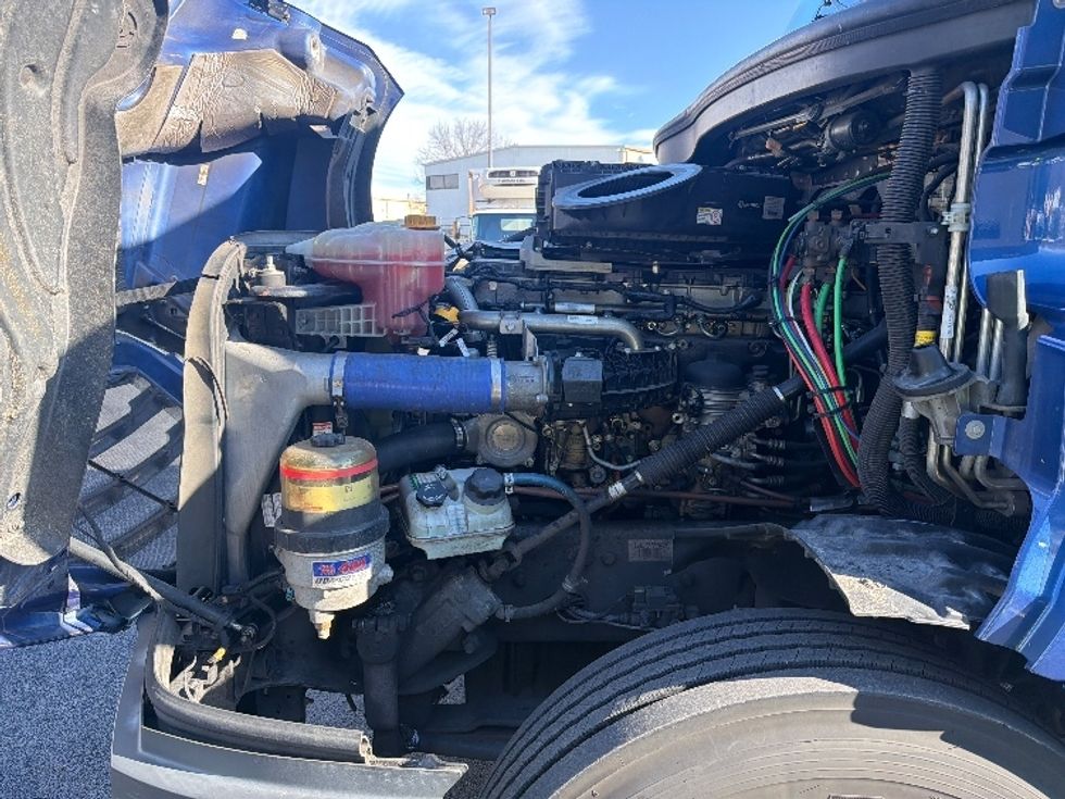 Sleeper Tractor-Heavy Duty Tractors-Freightliner-2020-T12664ST-Belcamp-MD-674,583\n\t\tmiles-$ 42,750 - Image 21