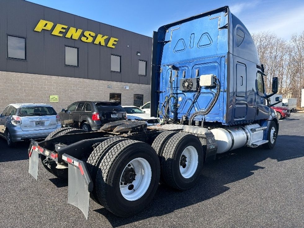 Sleeper Tractor-Heavy Duty Tractors-Freightliner-2020-T12664ST-Belcamp-MD-674,583\n\t\tmiles-$ 42,750 - Image 7