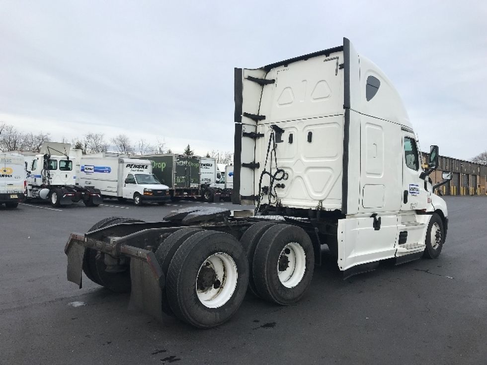 Sleeper Tractor-Heavy Duty Tractors-Freightliner-2020-T12664ST-Bensalem-PA-569,928\n\t\tmiles-$ 61,500 - Image 7