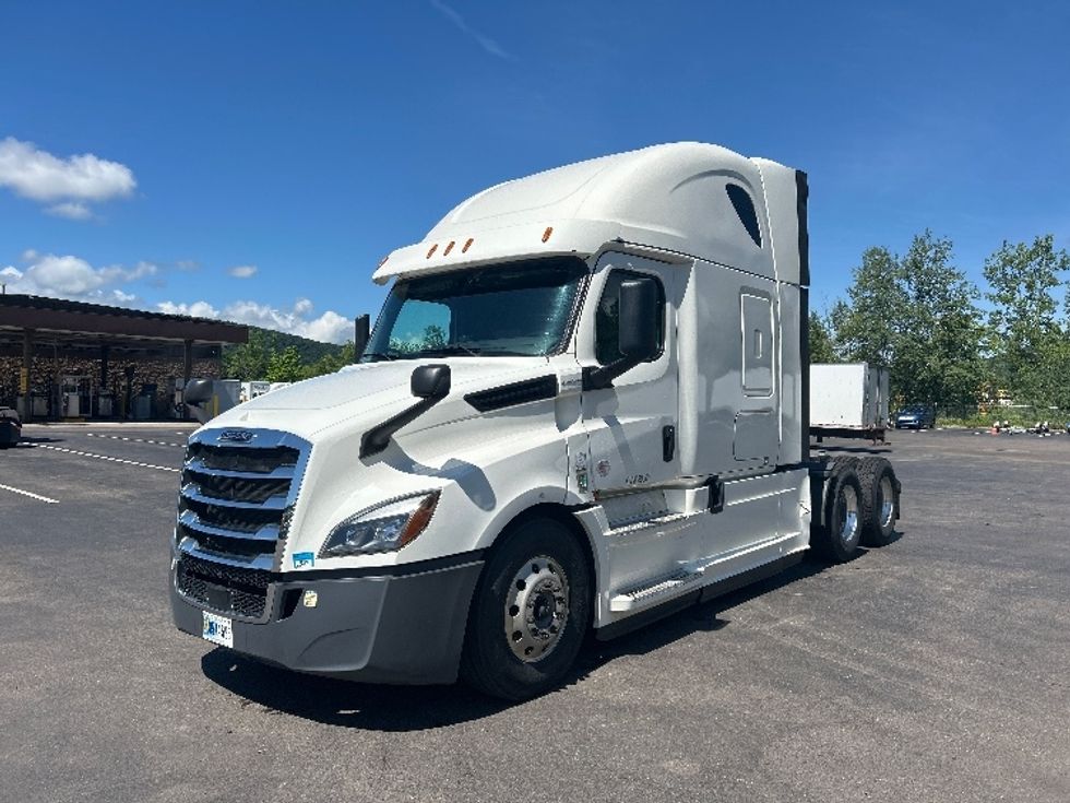 Sleeper Tractor-Heavy Duty Tractors-Freightliner-2020-T12664ST-Binghamton-NY-431,437\n\t\tmiles-$ 67,000 - Image 3